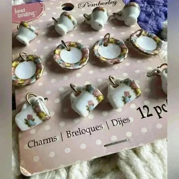 Bead Landing Pemberly Floral Victorian Tea Cup  Plates Bead Charms Art Crafts - Picture 2 of 4